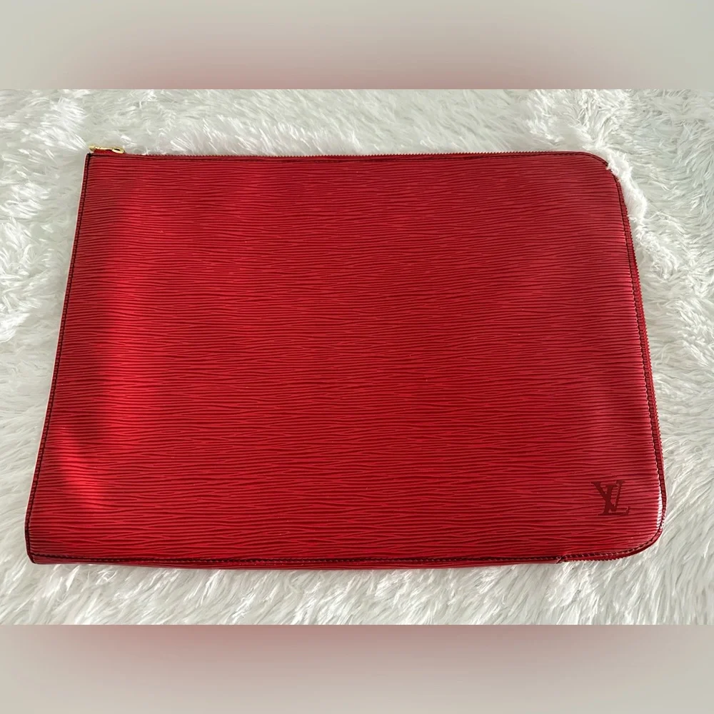Authentic Louis Vuitton Epi Leather Red Jules GM‎ Pochette Bag Clutch Pouch